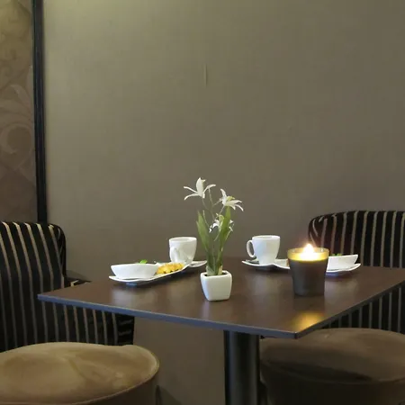 Le Trophée By M Hôtel Spa-3