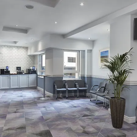 Leonardo Hotel Southampton-3