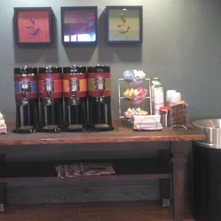 Hampton Inn Greenwood-3