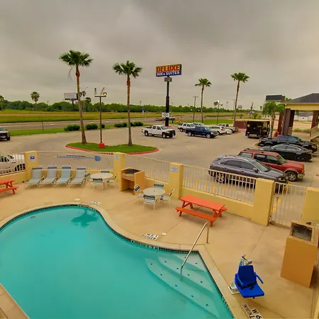 Deluxe Inn And Suites-3