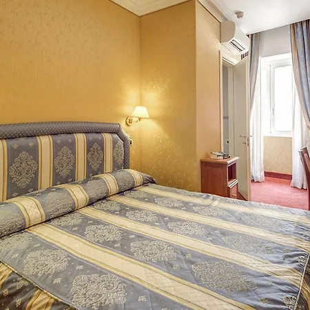 939 Hotel-3
