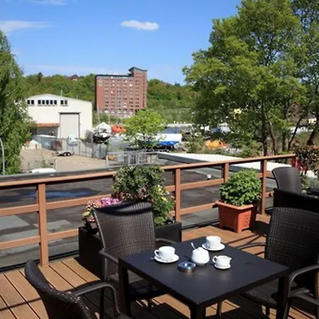 Hotel Am Segelhafen-3
