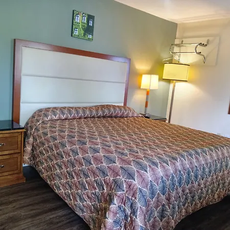 Maple Leaf Motel-2