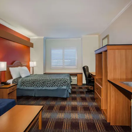 Days Inn & Suites By Wyndham Antioch-3
