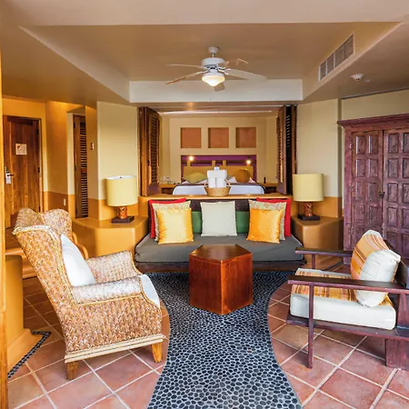 Hilton Grand Vacations Club Zihuatanejo-3