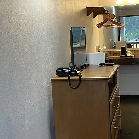 Economy Inn-2