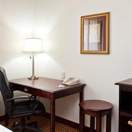 Holiday Inn Express Clanton-3