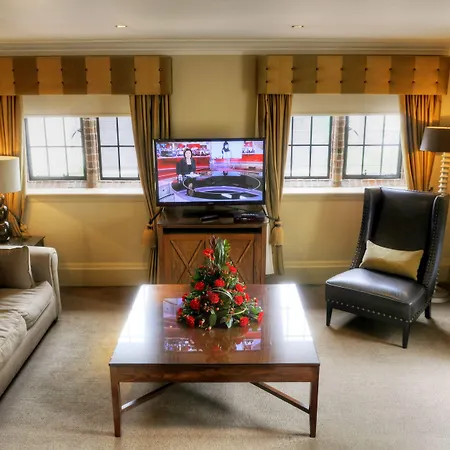 Western House Hotel At Ayr Racecourse-2