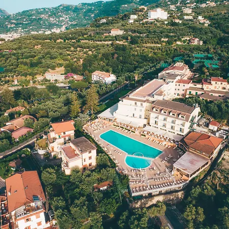 Grand Hotel Vesuvio-3