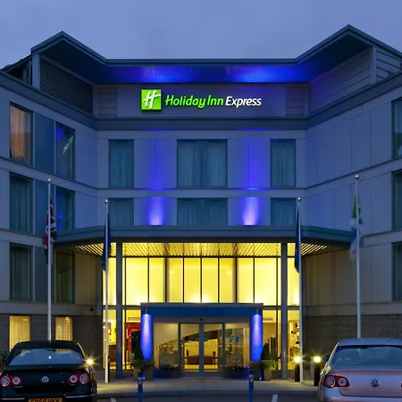 Holiday Inn Express London Stansted Airport By Ihg-3