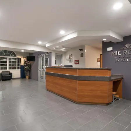 Microtel Inn & Suites By Wyndham Springfield-2