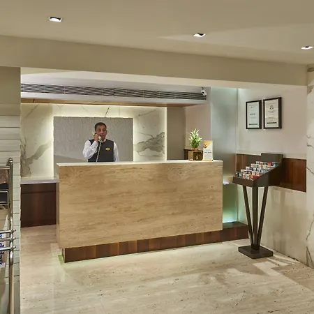 Hotel Bawa Continental Juhu Beach-3