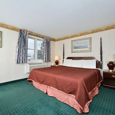 Travelodge By Wyndham Great Barrington Berkshires-3