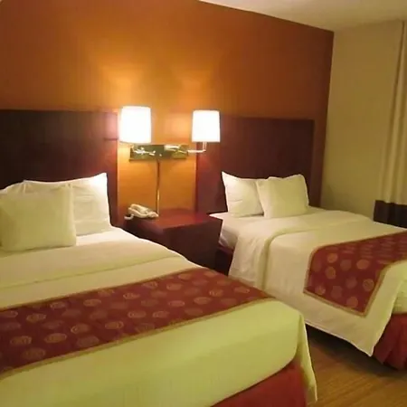 Red Carpet Inn And Suites Plymouth-2