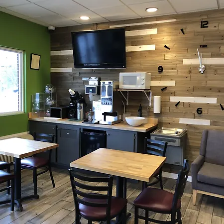 Deerfield Inn And Suites - Fairview-3