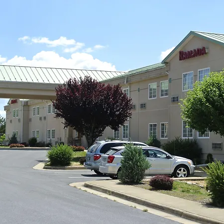 Ramada By Wyndham Strasburg - Shenandoah Valley-3