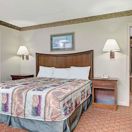 Days Inn By Wyndham Ridgefield-2