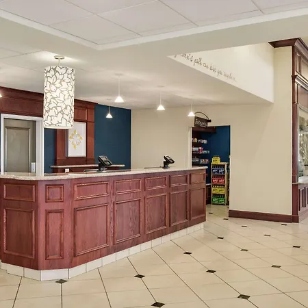 Hilton Garden Inn Dubuque Downtown-2
