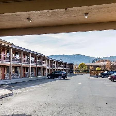 Econo Lodge Inn & Suites Kalispell - Glacier National Park Gateway-2