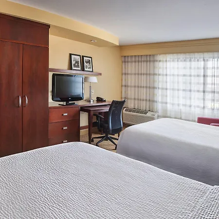 Courtyard By Marriott West Orange-3