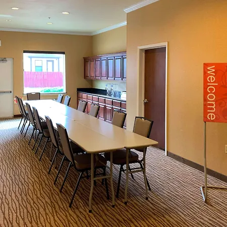 Comfort Suites Texas Ave-3