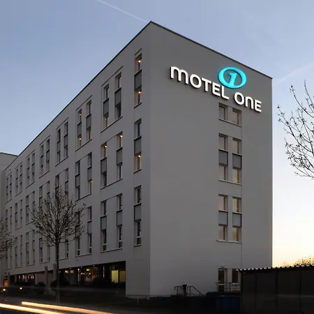Motel One Frankfurt-Airport-2