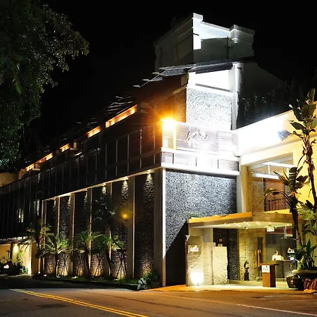 Volando Urai Spring Spa & Resort-2
