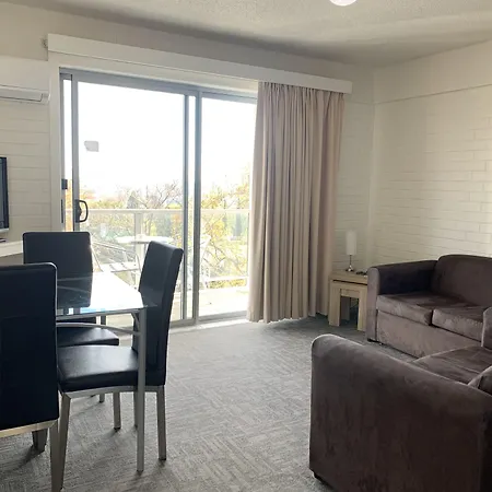 Adina Place Motel Apartments-2