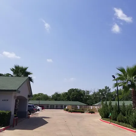 Haltom Inn Fort Worth-2