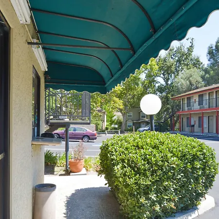 Atascadero Inn-3
