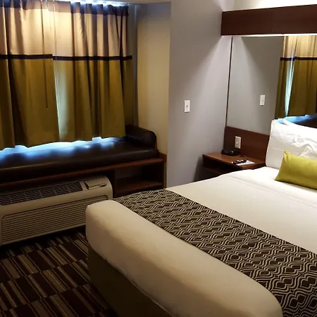 Microtel Inn & Suites By Wyndham Bellevue-3