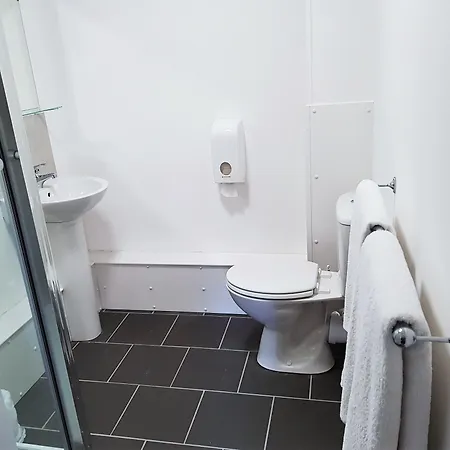 The Dorchester Hotel & Serviced Apartments Free Parking-2