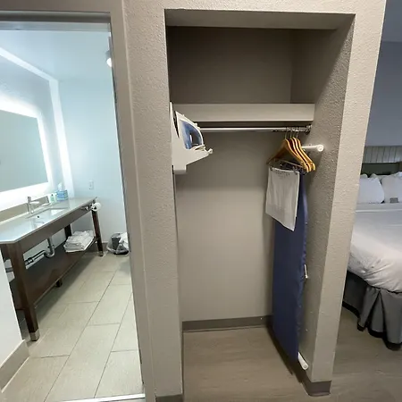 Country Inn & Suites By Radisson, Midway - Tallahassee West-3