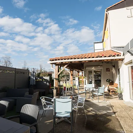 Brit Hotel Confort Foix-3