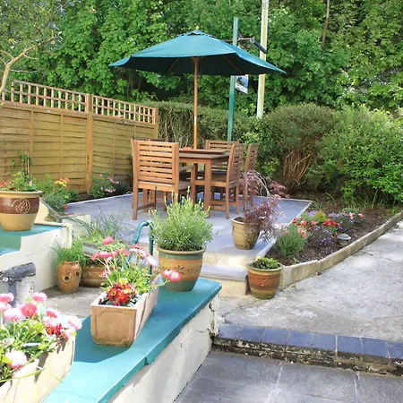 The Collingdale Guest House-2