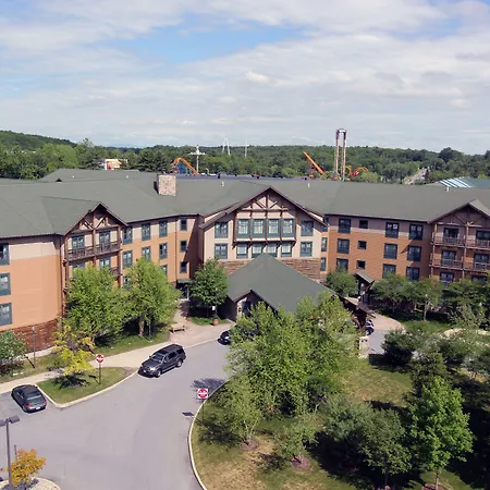 Great Escape Lodge & Indoor Waterpark-3