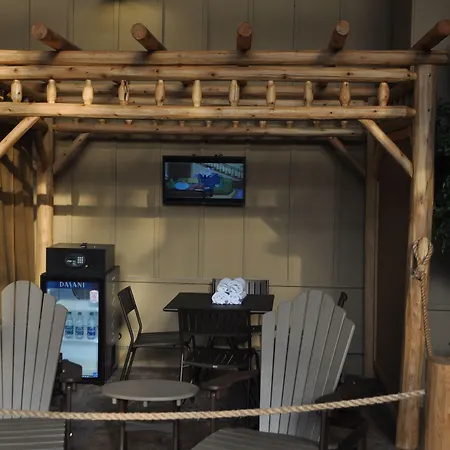 Great Escape Lodge & Indoor Waterpark-2