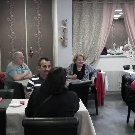 Hôtel des Pays Bas-3