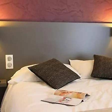 Brit Hotel Le Kerotel-3