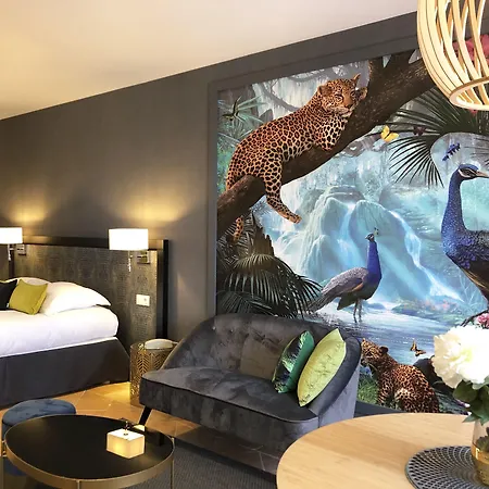 Hotel Les Suites - Domaine De Crecy-2