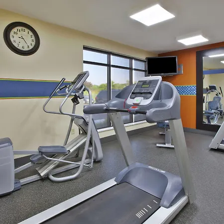 Hampton Inn Commerce/Novi-3