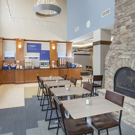 Holiday Inn Express & Suites Riverhead - Long Island By Ihg-2