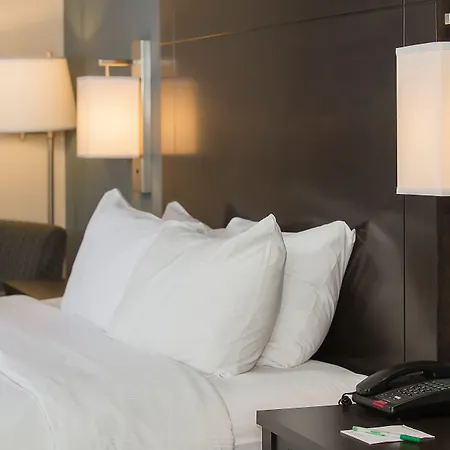 Wyndham Garden Niagara Falls Fallsview-3