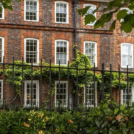 The Relais Henley-3
