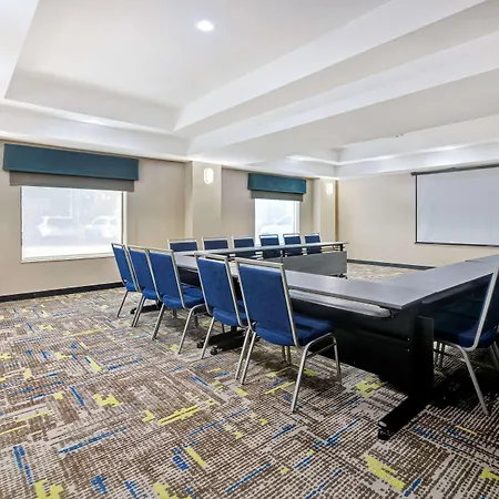 Hampton Inn & Suites Nacogdoches-3
