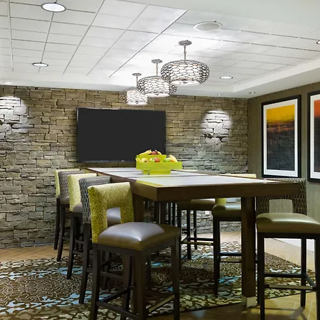 Hampton Inn Danbury-2