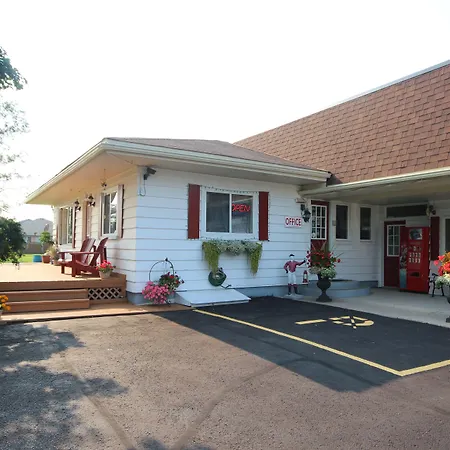 Country Squire Motel-2