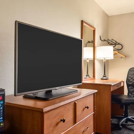 Travelodge By Wyndham Missouri Valley-3