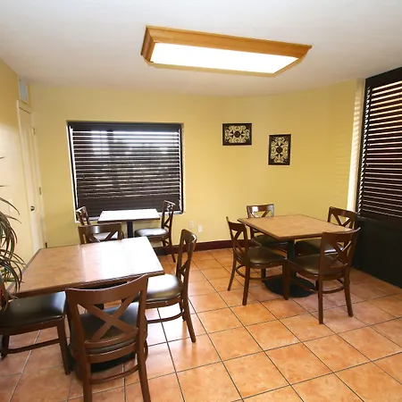 Days Inn By Wyndham Kissimmee West-2