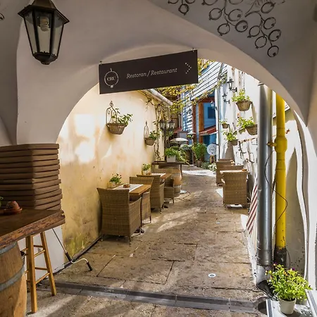 Cru Hotel-3
